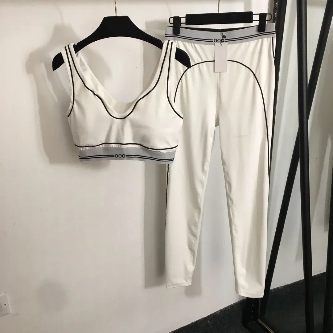 Tank Top and Pants Two Piece B - Yoga Và Fitness recension och pris