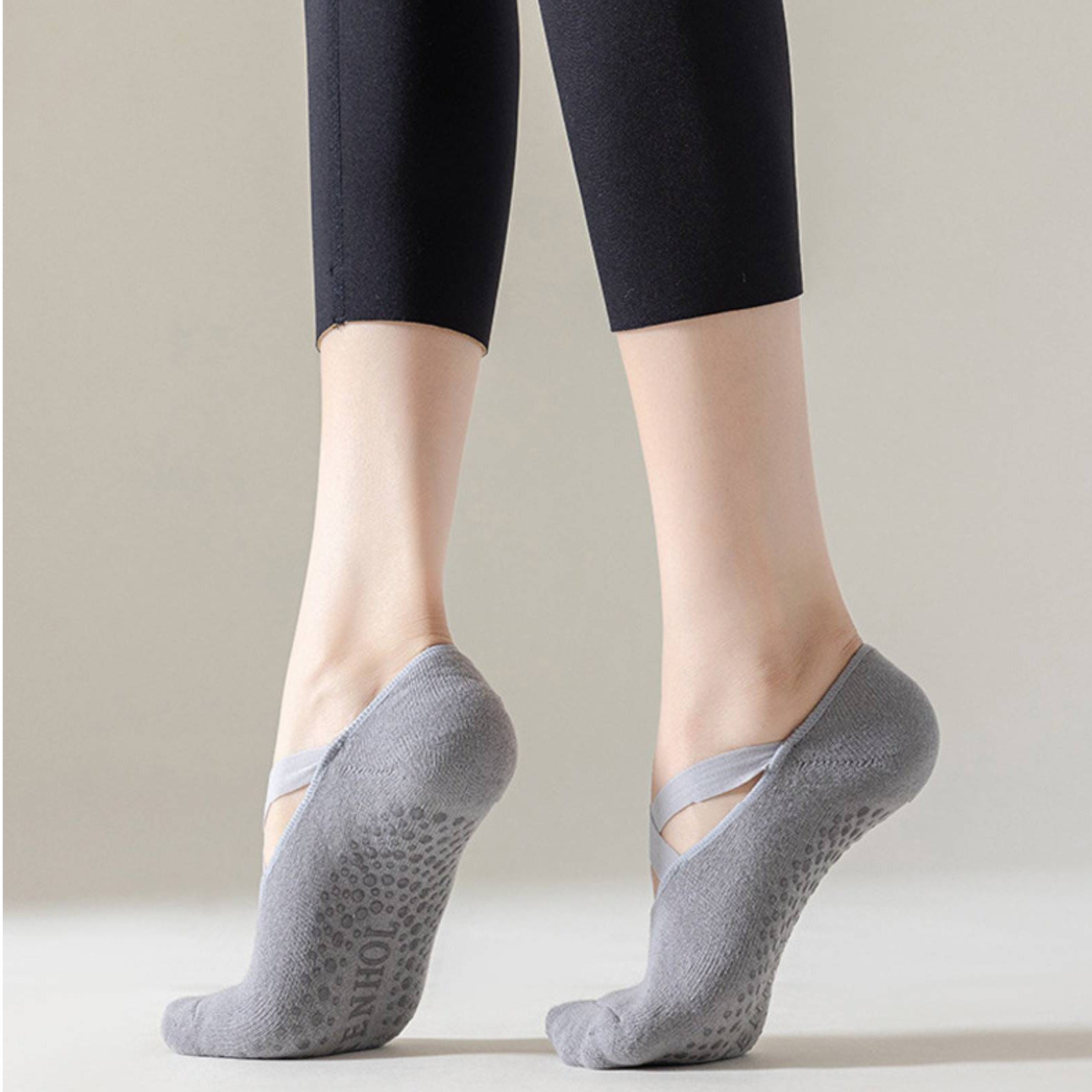 Non Slip Fitness Socks Breatha - Yoga And Fitness Studio recension och pris